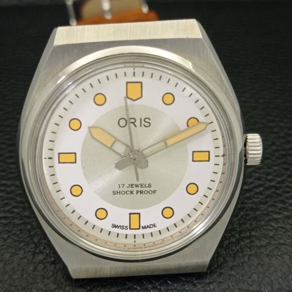 Oris Men's Silver and Tan Watch - Picture 4 of 9